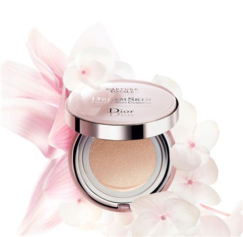 dreamskin dior douglas|dior capture dreamskin cushion.